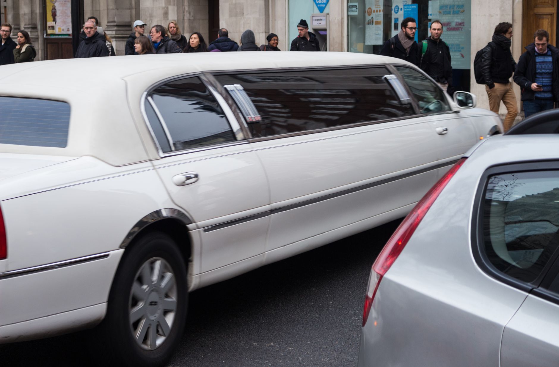 Shaw Prom Limo in the Washington DC metro