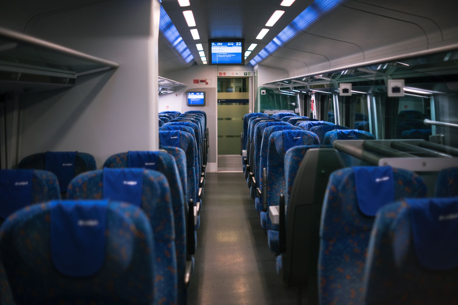 U Street Charter Bus Rental in the Washington DC metro
