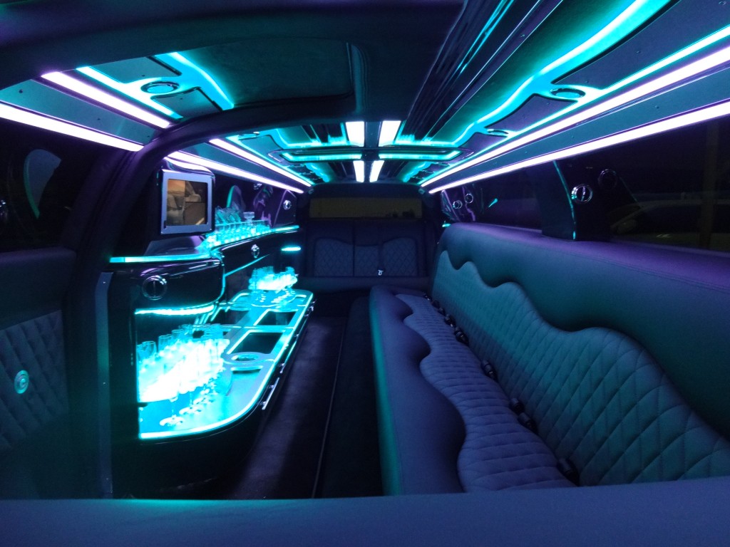 District Charters stretch-limos