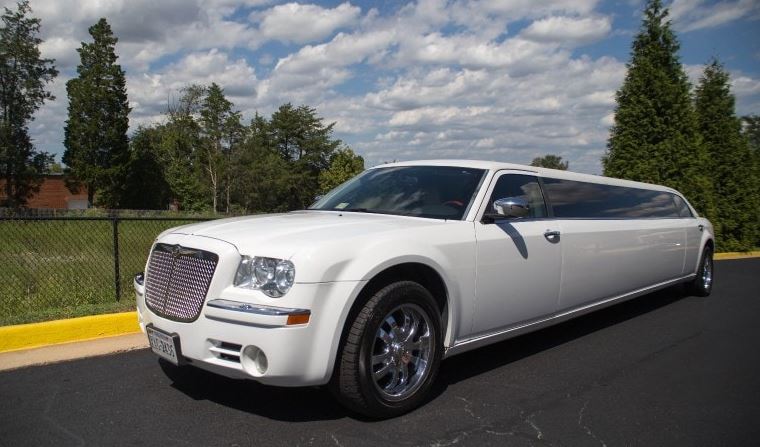 District Charters stretch-limos